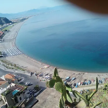 ベッド・アンド・ブレックファスト La Casetta ミラッツォ